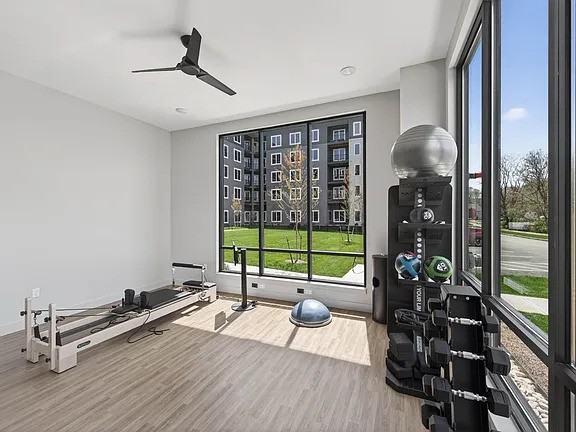 412 Summer St - Photo 5 of 10