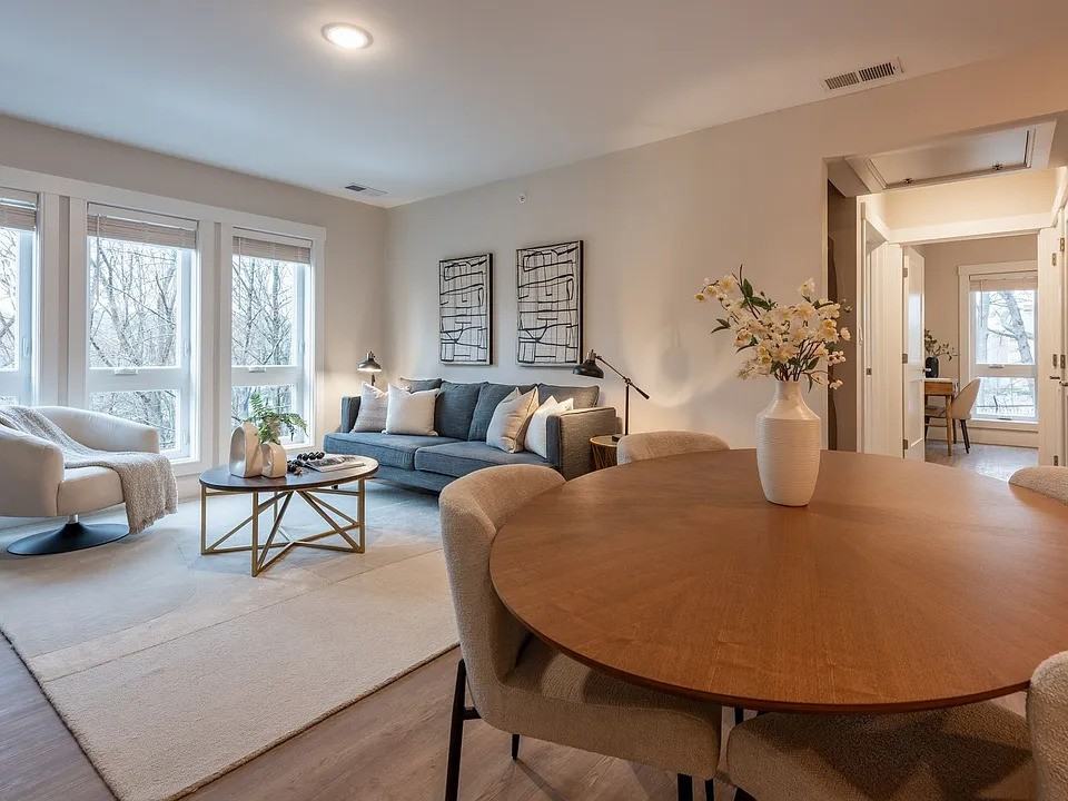 936 Brush Hill Rd - Photo 5 of 10