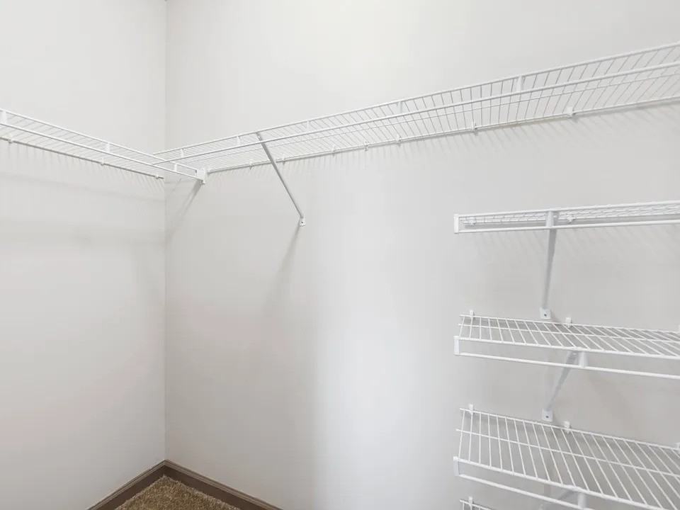909 Rosa L Parks Blvd - Photo 3 of 12