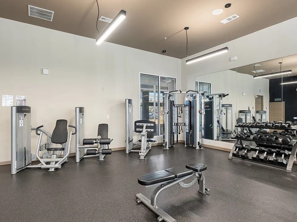 909 Rosa L Parks Blvd - Photo 6 of 12