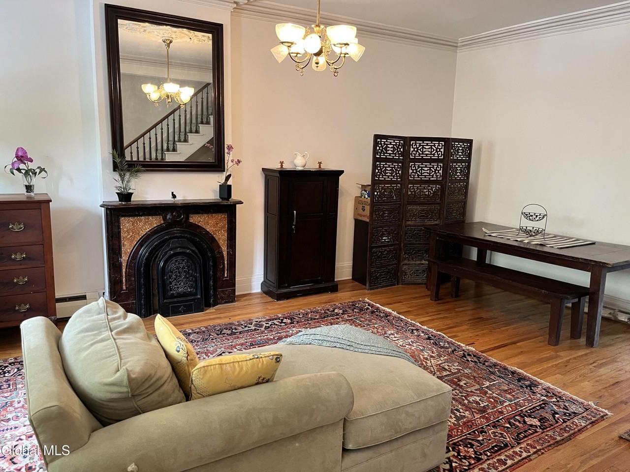 375 Hudson Ave - Photo 2 of 18