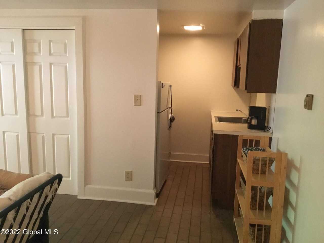 375 Hudson Ave - Photo 6 of 18