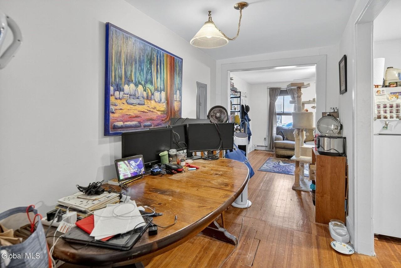 154 Jefferson St - Photo 5 of 14