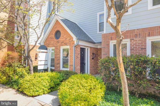 2103 N Rolfe St #B - Photo 2 of 21