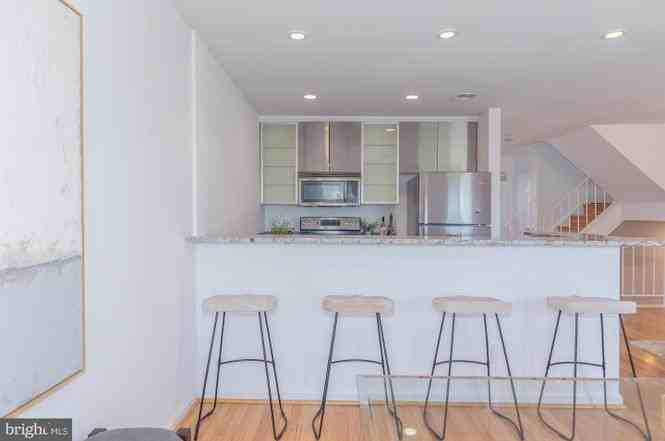 2103 N Rolfe St #B - Photo 6 of 21