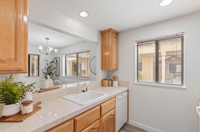 576 W Parr Ave - Photo 2 of 20