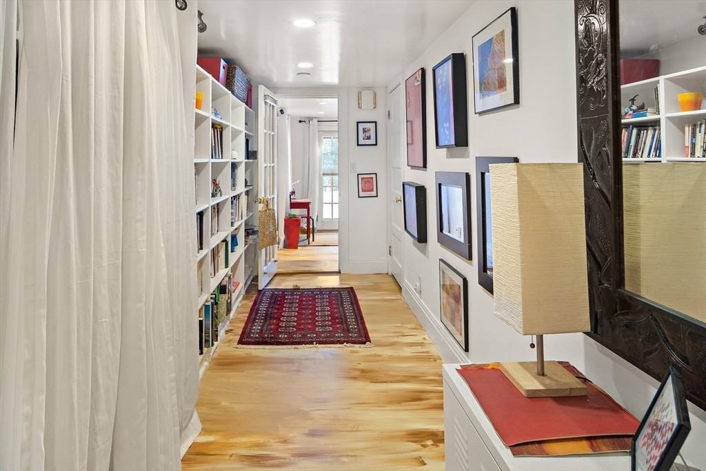 33 Lombard Rd - Photo 3 of 20