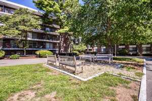 featured image of 993 Massachusetts Ave