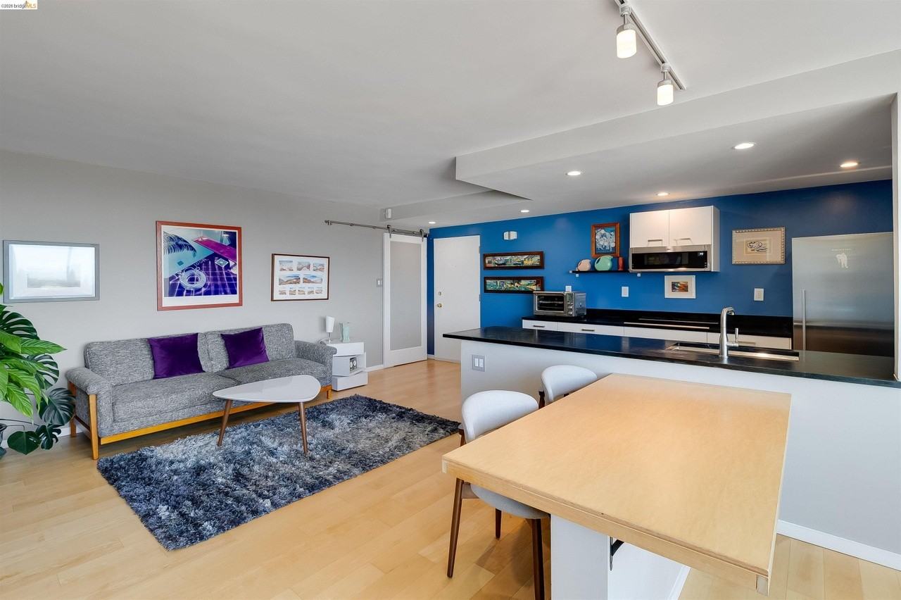 2550 Dana St #5F - Photo 2 of 15