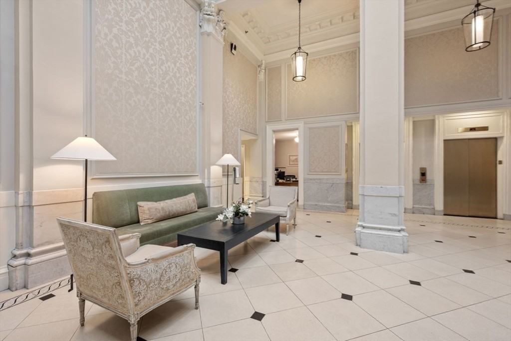 21 Beacon St #7M - Photo 3 of 10