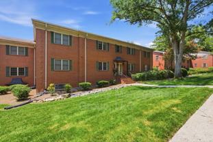 430 Lindbergh Dr Ne #D2 - Photo 1 of 1