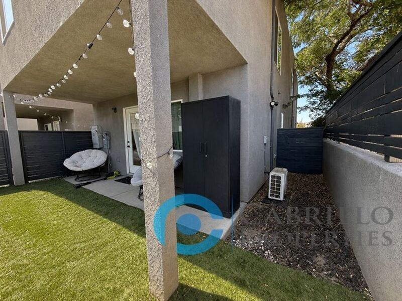 3079 Martin Ave #F - Photo 3 of 14