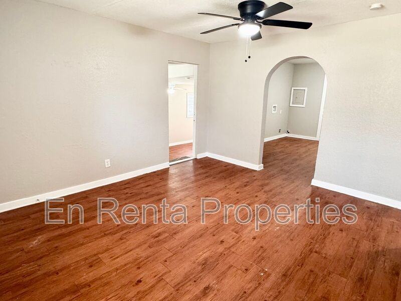 2818 Nw 31st St - Photo 3 of 22