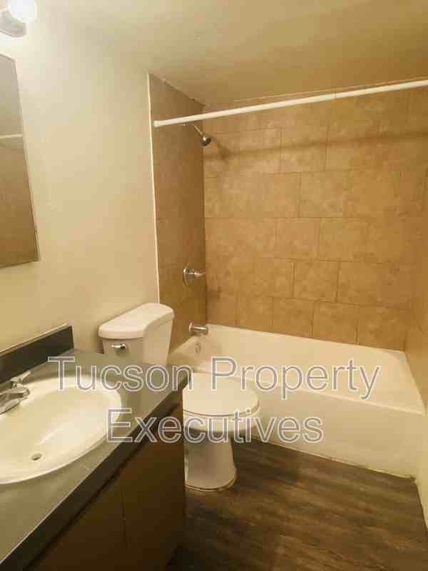 20 N Leonora Ave - Photo 4 of 24