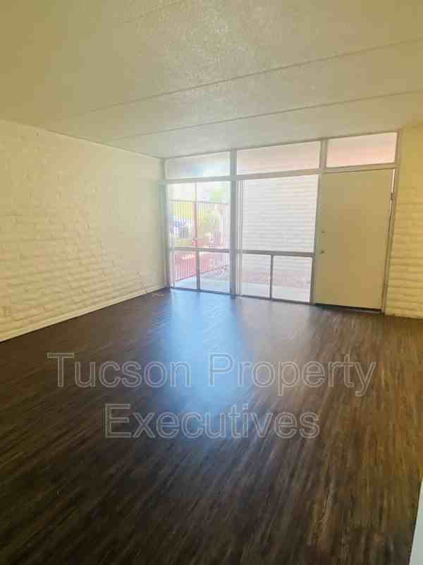 20 N Leonora Ave - Photo 6 of 24
