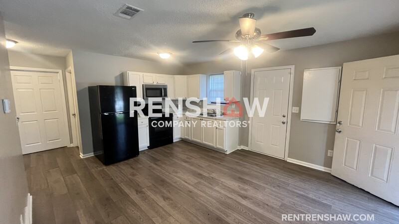 1056 Patton St - Photo 2 of 16