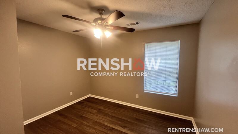 1056 Patton St - Photo 5 of 16