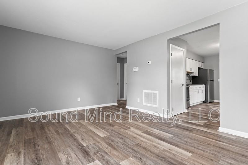 2600 Mallard Ct - Photo 3 of 15