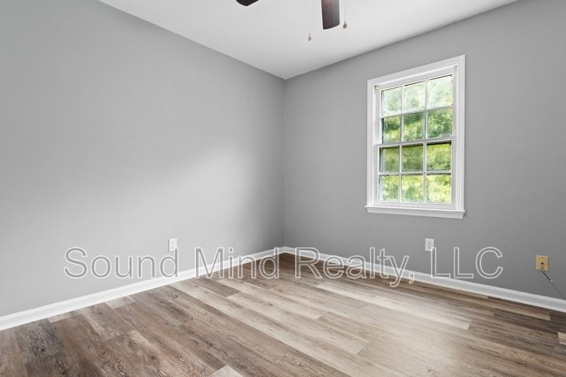 2600 Mallard Ct - Photo 5 of 15