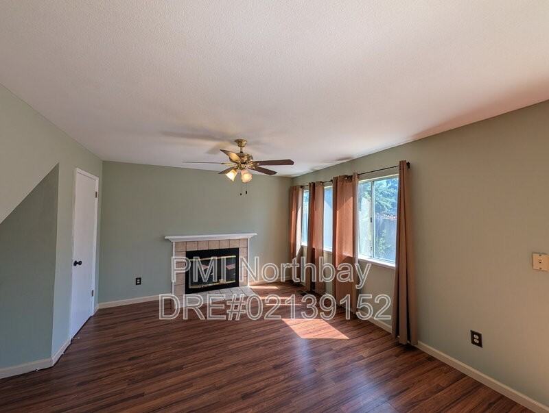 317 Ridgecrest Cir - Photo 4 of 23