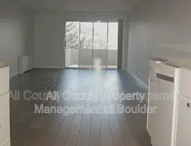 500 Mohawk Dr #401 - Photo 3 of 7