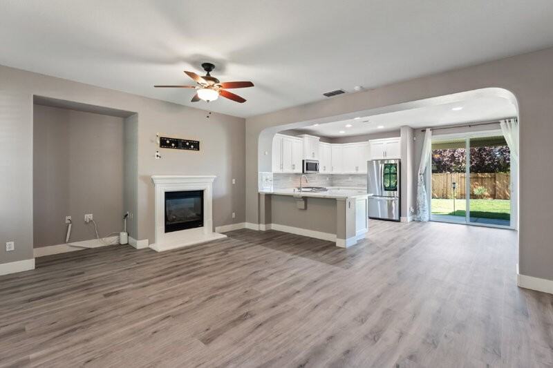 5816 Amnest Way - Photo 5 of 28