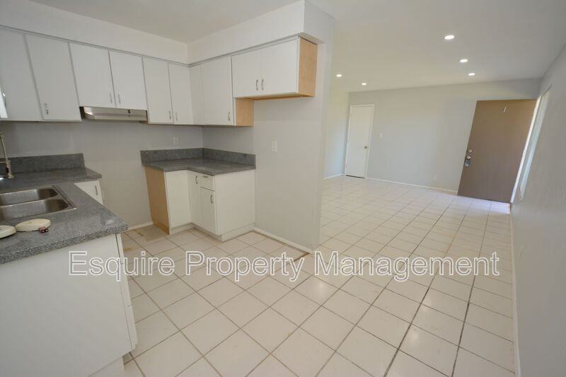951 W Cedar Ct #1 - Photo 5 of 13