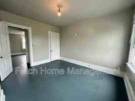 featured image of 115 S 10th St #3