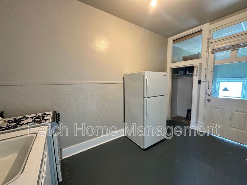 115 S 10th St #3 - Photo 7 of 20