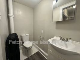 featured image of 832 N 5th St #1