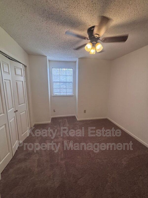 125 Country Ln Apt A - Photo 5 of 8