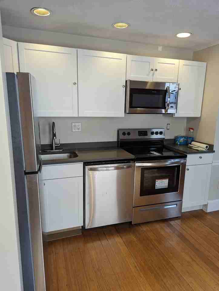 41 South St #6 - Photo 2 of 13