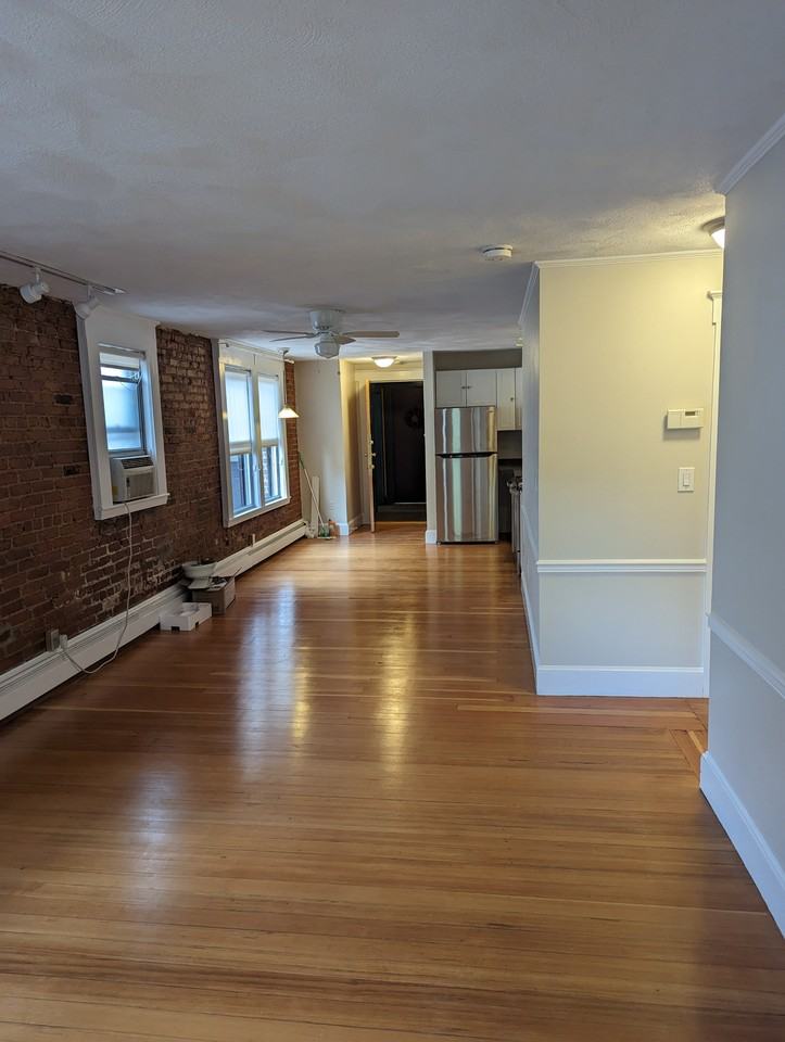 41 South St #6 - Photo 3 of 13