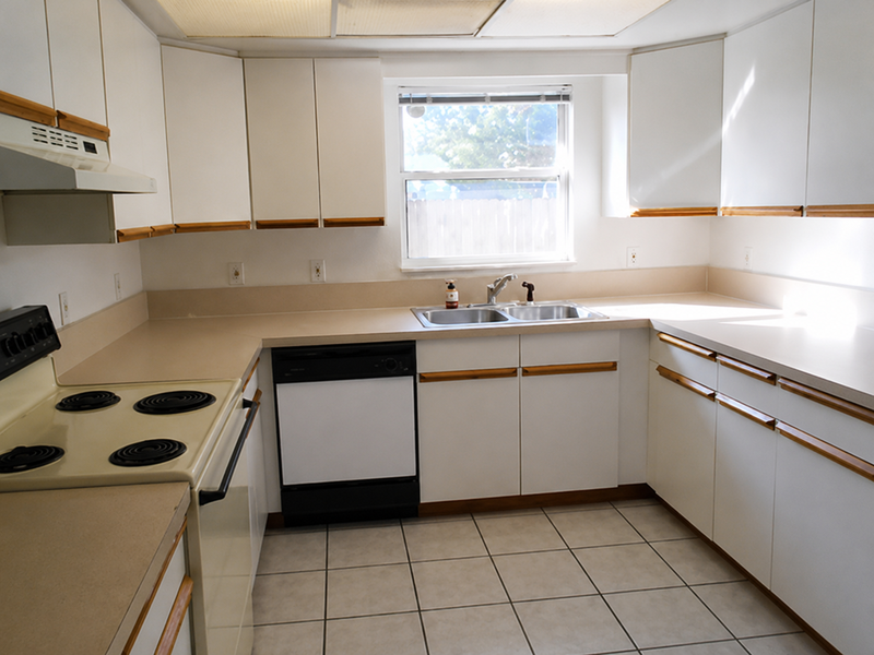 8081 28th Ave N - Photo 6 of 22