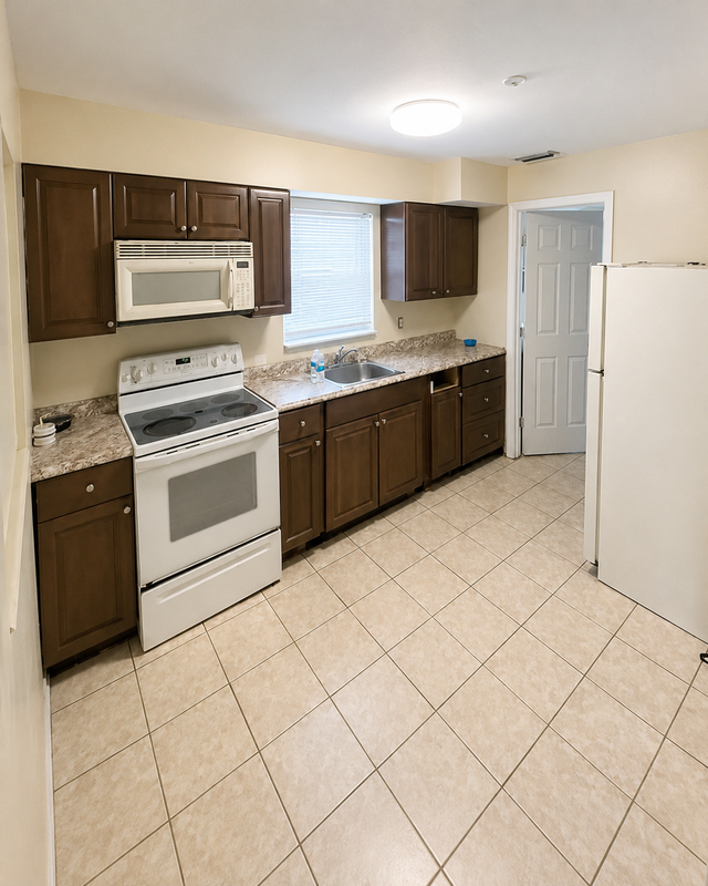 2985 Saint Charles St - Photo 3 of 17