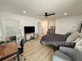 featured image of 232 30th Ave N #C