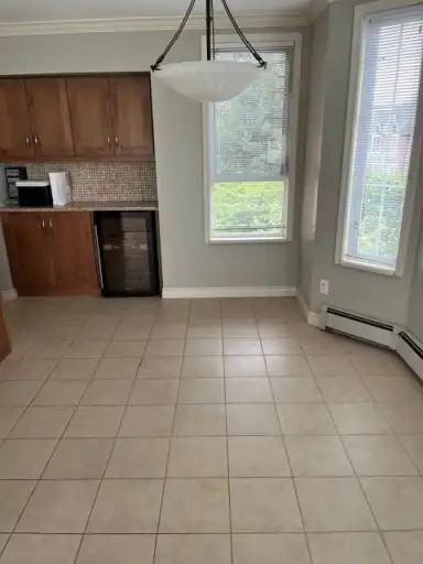1655 Augusta Ave - Photo 4 of 21