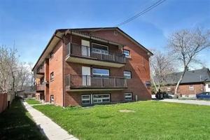 featured image of 118 Bloor St W #5