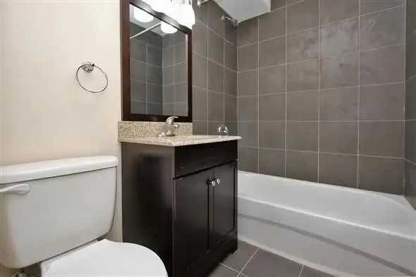 118 Bloor St W #5 - Photo 4 of 6