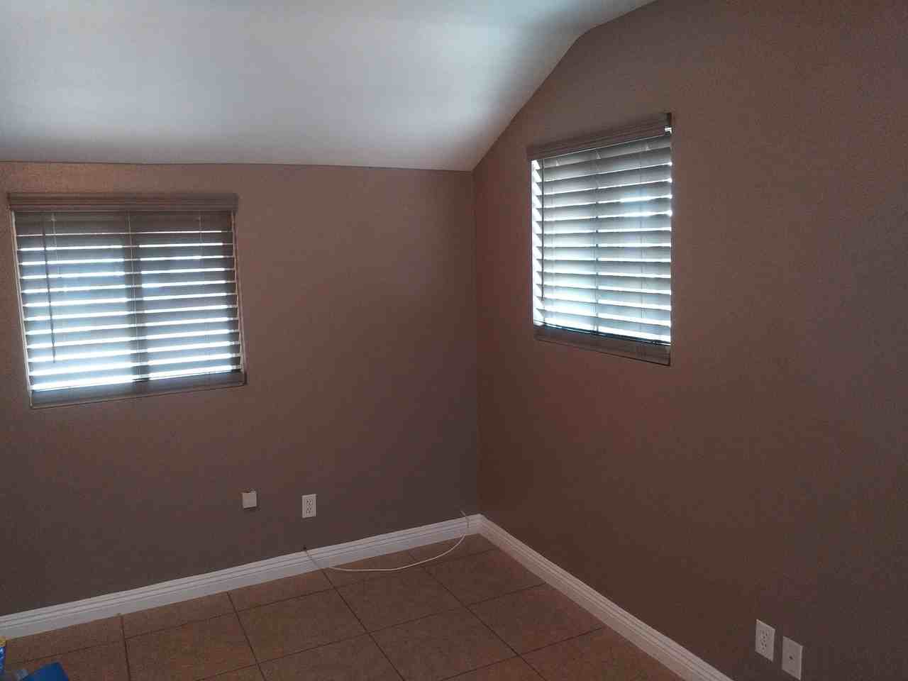 5935 1/2 Makee Ave #2 - Photo 3 of 10