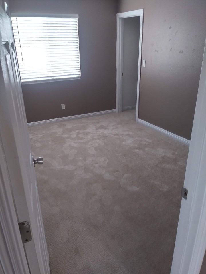 5935 1/2 Makee Ave #2 - Photo 4 of 10