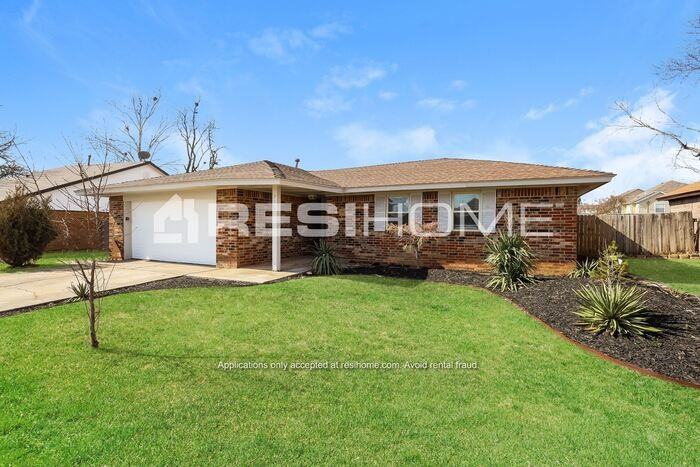 736 Smalley Dr - Photo 2 of 16
