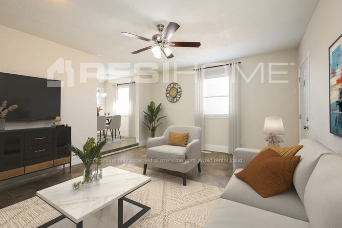 736 Smalley Dr - Photo 4 of 16
