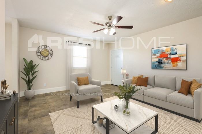 736 Smalley Dr - Photo 5 of 16