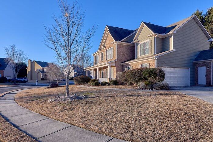 2375 Chandler Grove Dr - Photo 2 of 36