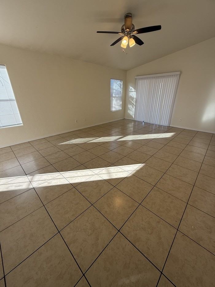 1284 W Laporte Ln - Photo 3 of 23