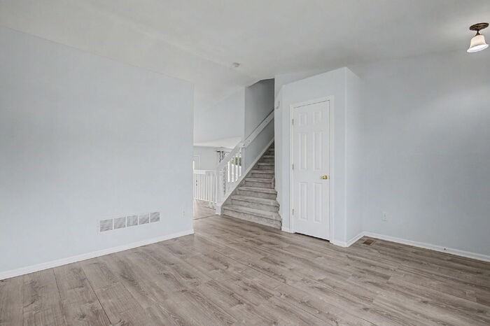 6991 Prairie Wind Dr - Photo 5 of 31