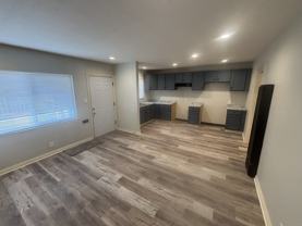 8837 S Hoover St - Photo 1 of 1