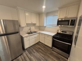 914 W 88th St #1 - Photo 1 of 1