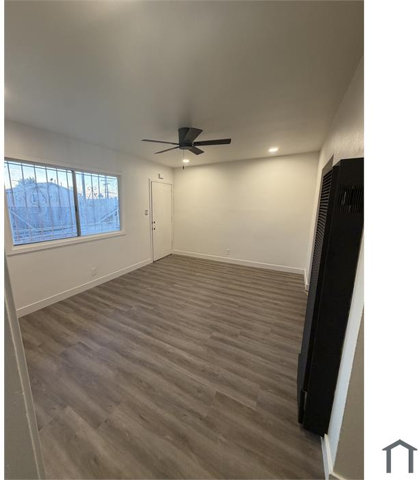 1029 W 103rd St #4 - Photo 2 of 4